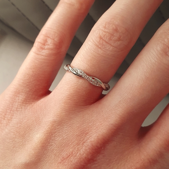 Trend Silver Twisted Diamond Ring - Picture 2 of 2